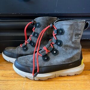 •Youth Sorel explorer lace up boot• Size 5